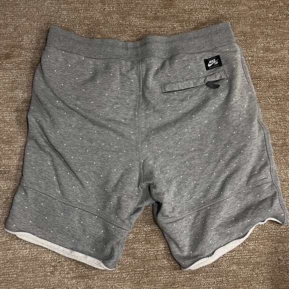 Nike SB CASUAL sweat shorts 💧 - Picture 2 of 3